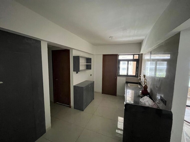 Kitchen, arpan-status-sky 3 Bedroom 975 Sq.Ft. Apartment In Jagatpur Ahmedabad 10577579