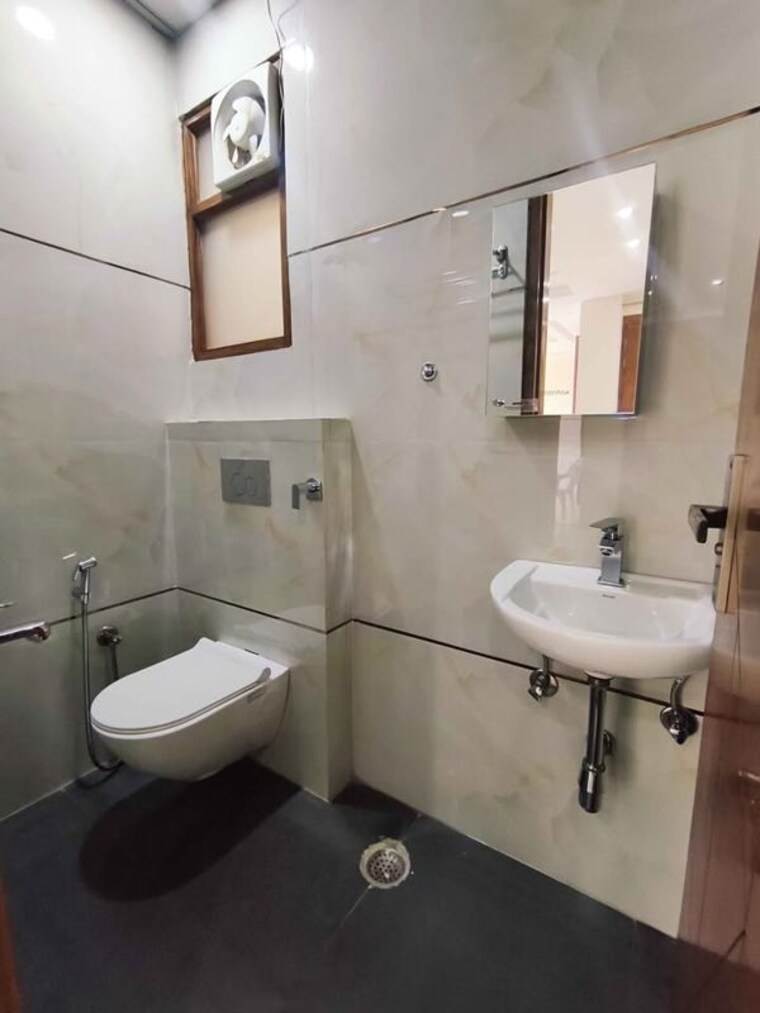 Bathroom, new gurgaon 4 Bedroom 342 Sq.Ft. Builder Floor In New Gurgaon Gurgaon 10578026