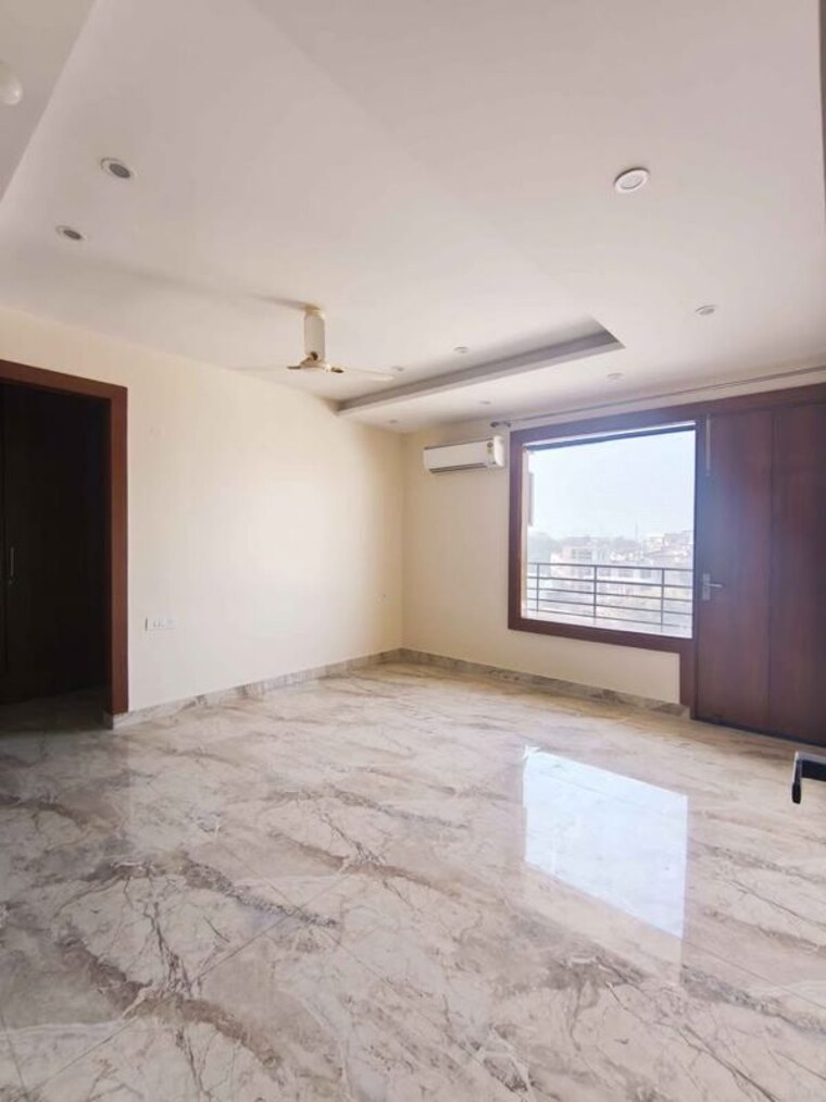 Room, new gurgaon 4 Bedroom 342 Sq.Ft. Builder Floor In New Gurgaon Gurgaon 10578026