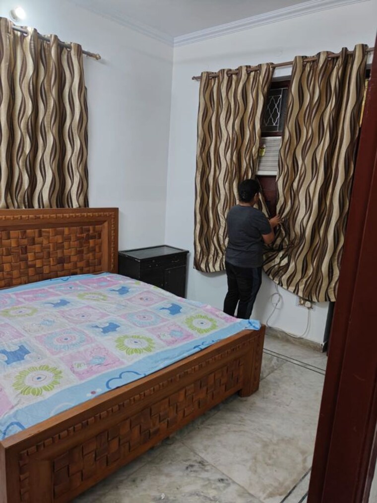 Bedroom, dwarka mor 2 Bedroom 60 Sq.Yd. Builder Floor In Dwarka Mor Delhi 10578058