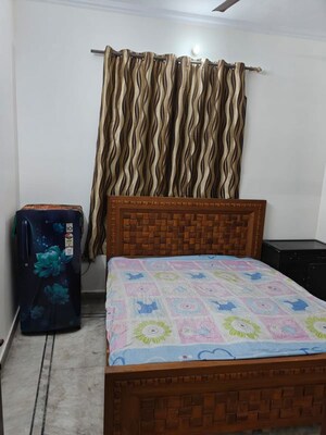Bedroom in 2 BHK Builder Floor at Dwarka Mor – for Rent