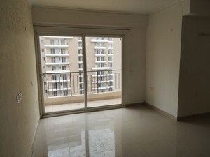 Room in 3 BHK Apartment at Sector 76 – for Rent