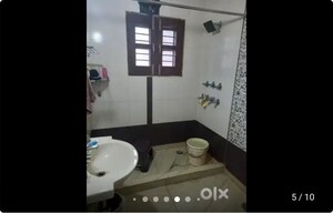 Bathroom in 2 BHK Builder Floor at Phase 3 – for Rent
