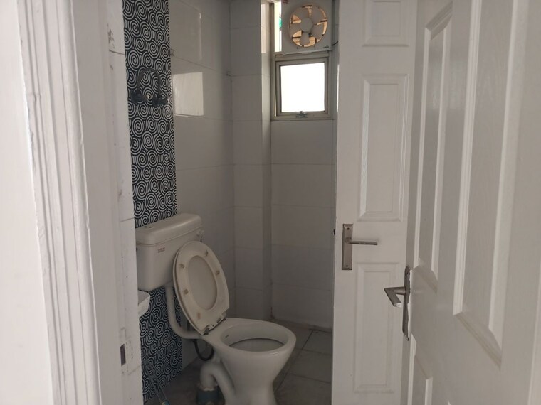 Bathroom, ajnara-gen-x 2 Bedroom 1250 Sq.Ft. Apartment In Dundahera Ghaziabad 10578069