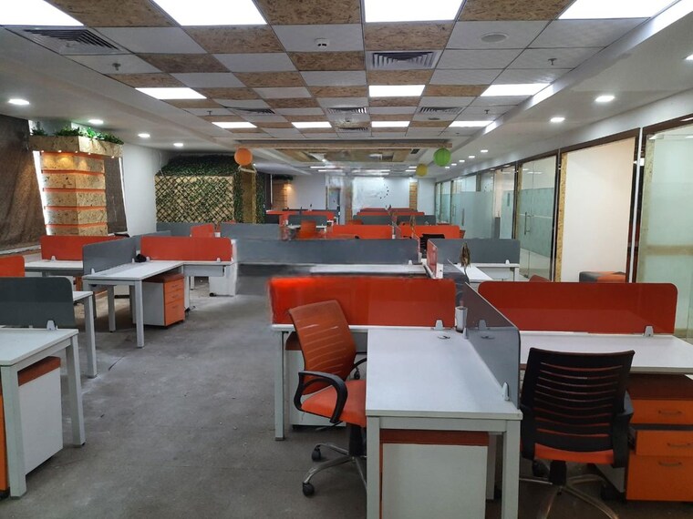 Team Area, mg road Commercial Office Space 2200 Sq.Ft. In Mg Road Indore 10578085