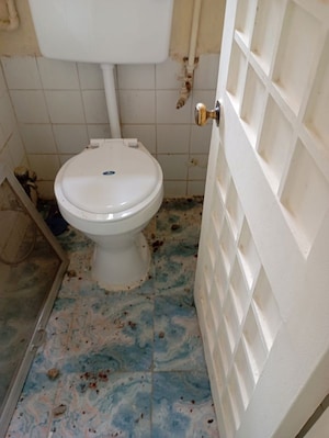 Bathroom in 1 BHK Apartment at Prathamesh Apartment Andheri , Andheri East – for Rent