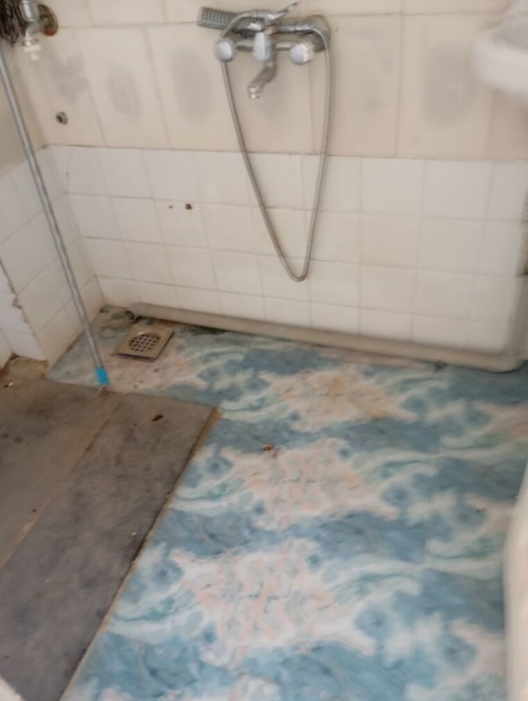 Bathroom, prathamesh-apartment-andheri 1 Bedroom 450 Sq.Ft. Apartment In Andheri East Mumbai 10578108