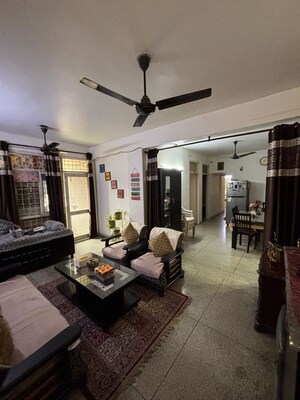 Living Room in 2.5 BHK Villa at Sector 46 – for Rent