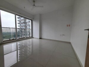 Room in 2 BHK Apartment at Soham Crystal Spires, Thane West – for Rent