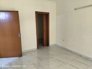 Room in 2 BHK Apartment at Jaipurias Sunrise Greens Zirakpur, Vip Road – for Rent