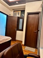 3 BHK + Servant Room 160 Sq.Ft. Builder Floor in Chittaranjan Park