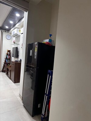 Furnished Amenities in 3 BHK Builder Floor at Chittaranjan Park – for Sale