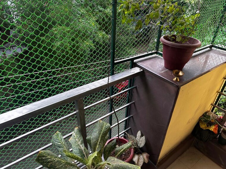 Balcony, chittaranjan park 3 Bedroom 160 Sq.Ft. Builder Floor In Chittaranjan Park Delhi 10578145