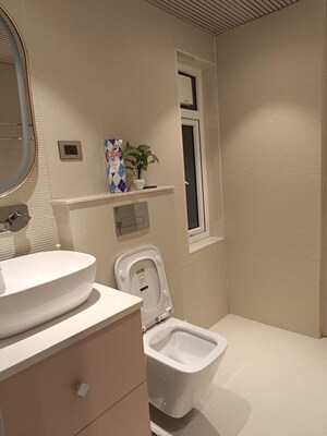 Bathroom in 3.5 BHK Apartment at Unitech Fresco, Sector 50 – for Rent