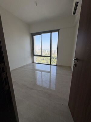 Room in 2 BHK Apartment at Piramal Mahalaxmi, Mahalaxmi – for Sale