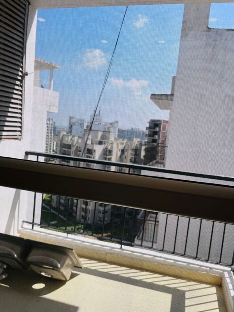 Balcony, vip road 3 Bedroom 1735 Sq.Ft. Apartment In Vip Road Zirakpur 10578152