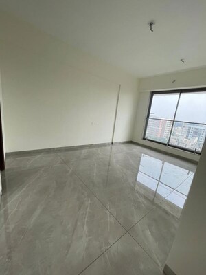 Room in 2 BHK Apartment at Hubtown Seasons, Chembur – for Rent