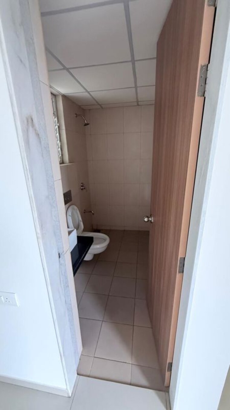 Bathroom, metropolis-bayside 1 Bedroom 340 Sq.Ft. Apartment In Kasarvadavali Thane 10578196
