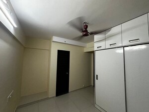 Room in 2 BHK Apartment at Squarefeet Imperial Square, Ghodbunder Road – for Rent