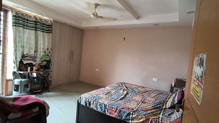 Bedroom, green fields colony 3 Bedroom 1800 Sq.Ft. Builder Floor In Green Fields Colony Faridabad 10578194