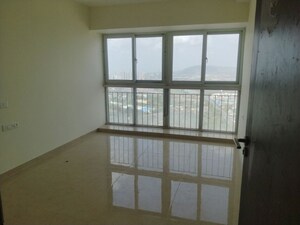 Room in 3 BHK Apartment at Ruparel Ariana, Parel – for Sale