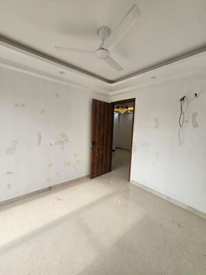 Room in 2 BHK Apartment at Rajpur Khurd Extension – for Sale