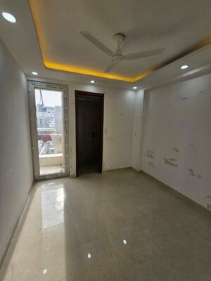 Room in 2 BHK Apartment at Rajpur Khurd Extension – for Sale