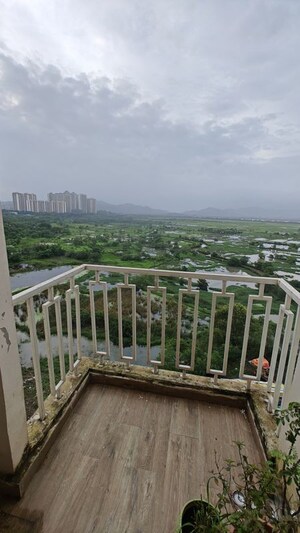 2 BHK Apartment For Rent in Cosmos Regency Kavesar, Kavesar
