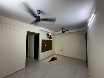 2 BHK + Servant Room 590 Sq.Ft. Apartment in K M Horizon Palms