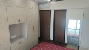 Bedroom in 4 BHK Apartment at Krishna Nagar – for Rent