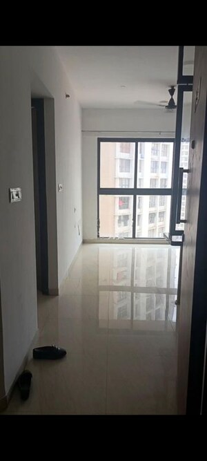 2 BHK Apartment For Rent in Lodha Crown Quality Homes, Majiwada