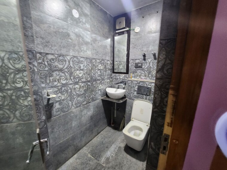 Bathroom, sector 45 3 Bedroom 1150 Sq.Ft. Apartment In Sector 45 Faridabad 10578304