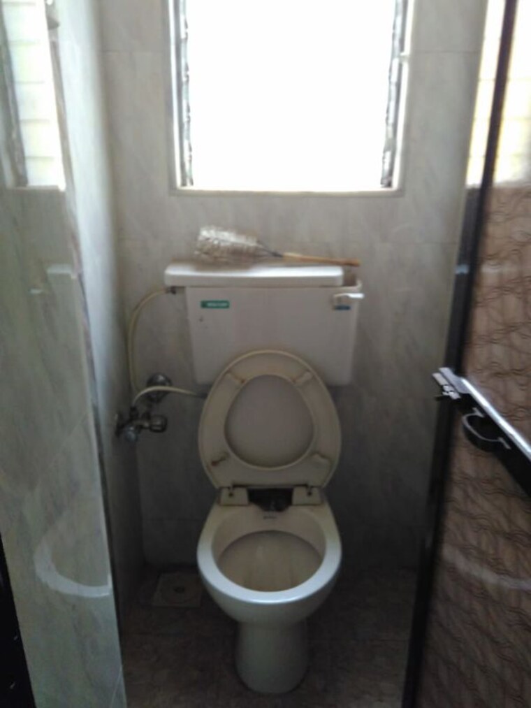 Bathroom, jal-darshan-chs-borivali-west 1 Bedroom 650 Sq.Ft. Apartment In Borivali West Mumbai 10578312