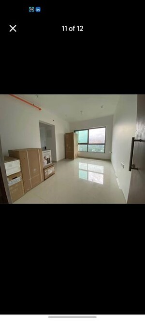 Room in 2 BHK Apartment at Kalpataru Parkcity, Kolshet Road – for Sale