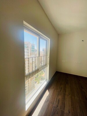 Room in 3 BHK Apartment at Brigade El Dorado, Bagaluru – for Sale