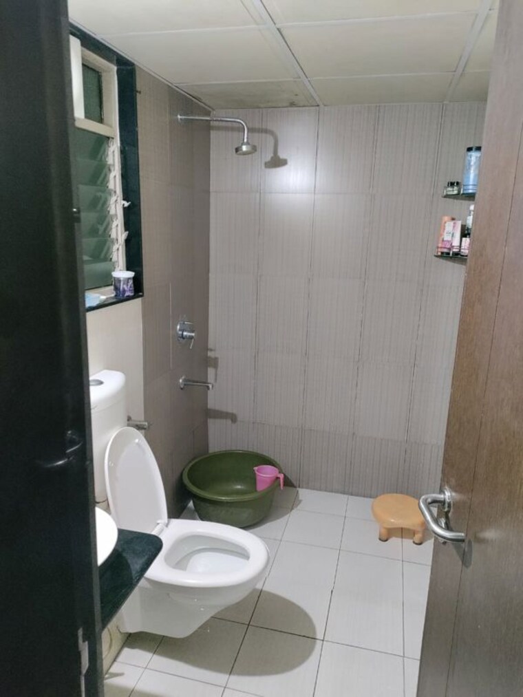 Bathroom, mahalaxmi-nagar-chs 2 Bedroom 850 Sq.Ft. Apartment In Warje Pune 10578364