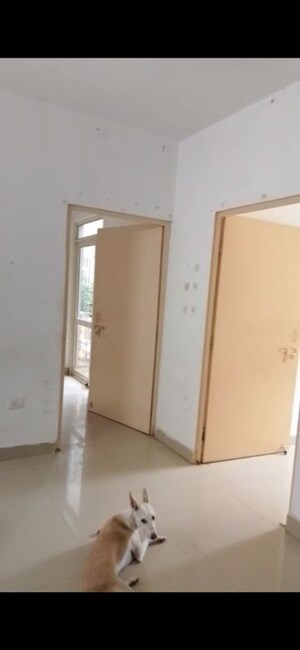 Room in 2 BHK Apartment at Conscient Habitat 78, Sector 78 – for Rent