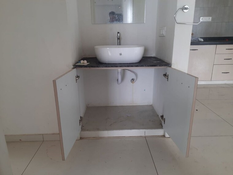 Bathroom, goyal-riviera-springs 3 Bedroom 2598 Sq.Ft. Apartment In Shela Ahmedabad 10578431