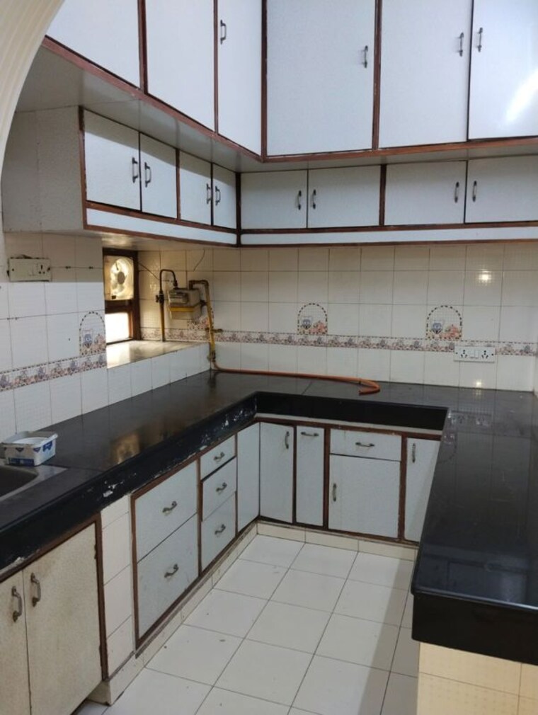 Kitchen, ip extension 2 Bedroom 1050 Sq.Ft. Apartment In Ip Extension Delhi 10578463