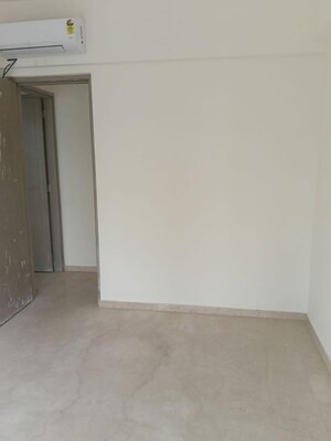 Room in 2 BHK Apartment at Santacruz West – for Rent