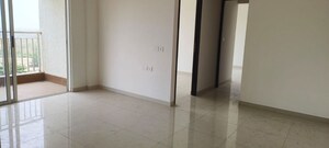Room in 3 BHK Apartment at Lodha Amara, Kolshet Road – for Rent