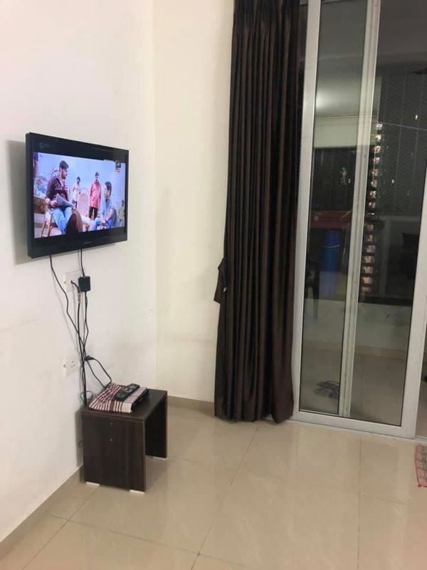 1 BHK +  500 Sq.Ft. Apartment in Amanora Metro Tower