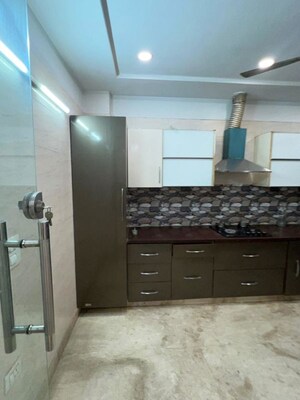 Kitchen in 3 BHK Builder Floor at Naraina – for Rent
