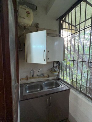 Kitchen in 3 BHK Builder Floor at Naraina – for Rent