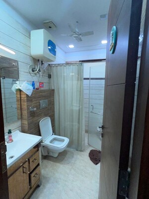 Bathroom in 3 BHK Builder Floor at Naraina – for Rent
