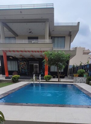 Swimming Pool in 3 BHK Villa at Central Park Flower Valley, Sohna Sector 33 – for Sale