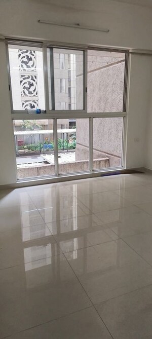 1 BHK Apartment For Rent in Lodha Amara, Kolshet Road