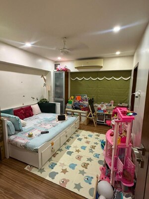 Bedroom in 2 BHK Apartment at Bandra West – for Rent