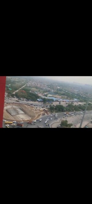 Bedroom in Studio Apartment at Gaur City Center, Sector 4 Greater Noida – for Rent