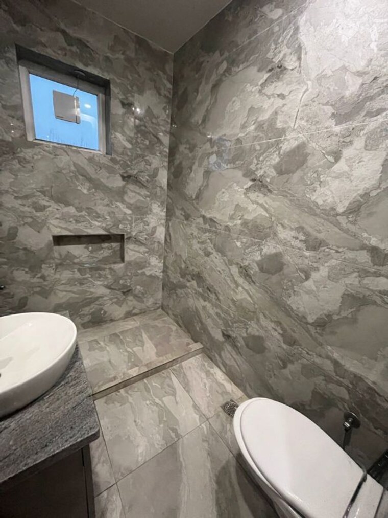 Bathroom, naraina 3 Bedroom 125 Sq.Yd. Builder Floor In Naraina Delhi 10578553